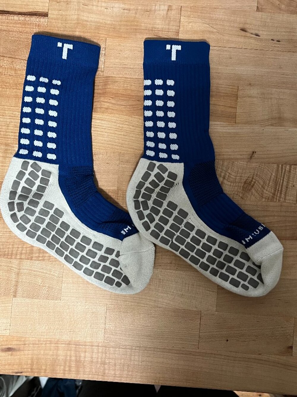 Mens Small 3-6.5 Trusox Grip Cushioned Crew Soccer Socks Blue